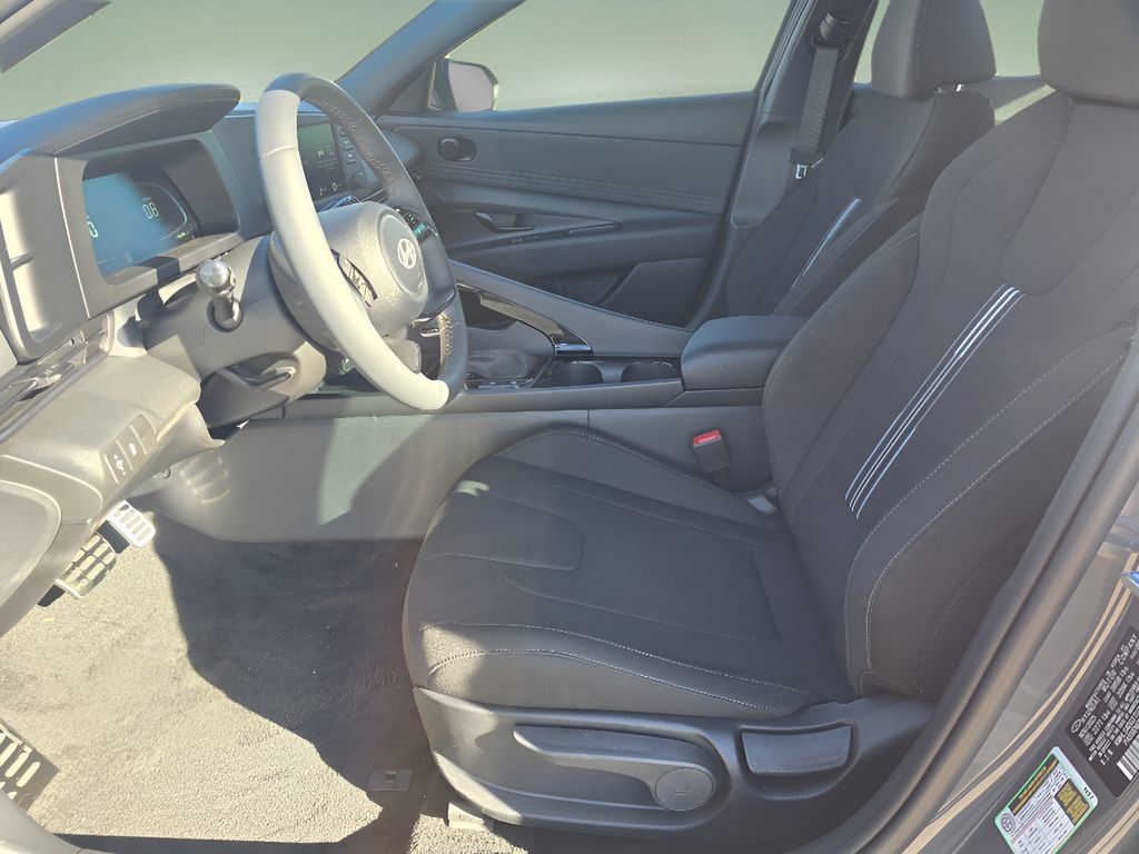 New 2026 Hyundai Elantra SEL Sport Premium FWD image 12