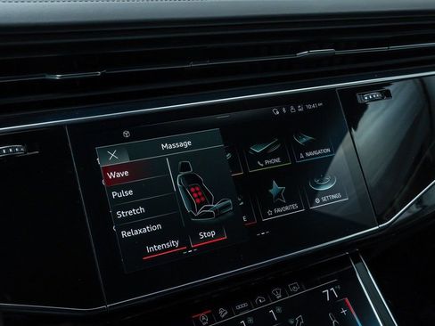 Used 2021 Audi Q8 Prestige image 18