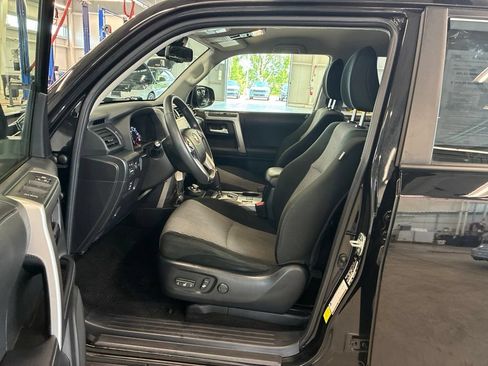 Used 2021 Toyota 4Runner SR5 AWD/4WD image 11