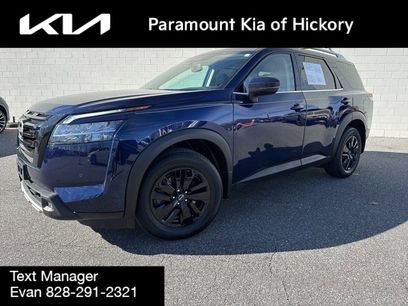 Used 2022 Nissan Pathfinder SL w/ SL Black Package