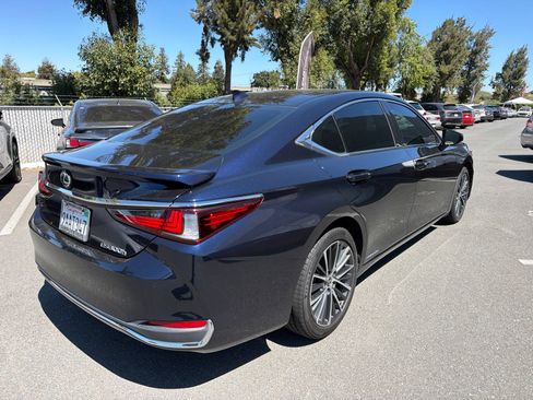 Used 2022 Lexus ES 300h w/ Premium Package FWD image 5