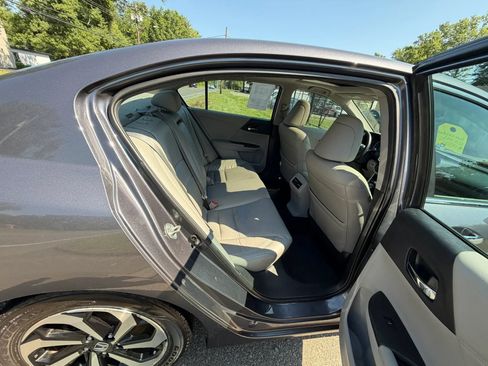 Used 2016 Honda Accord EX-L image 16