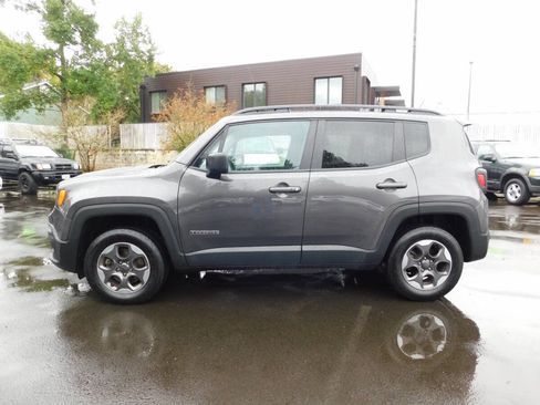 Used 2017 Jeep Renegade Sport w/ Power & Air Group image 23