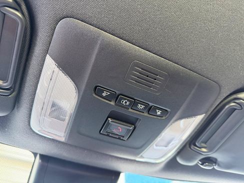 Used 2022 Toyota Corolla SE FWD image 46