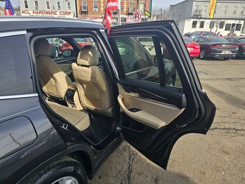 Used 2021 BMW X3 xDrive30i AWD/4WD image 12