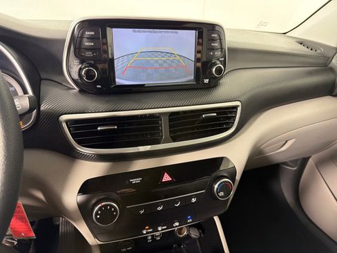 Used 2019 Hyundai Tucson SE image 16