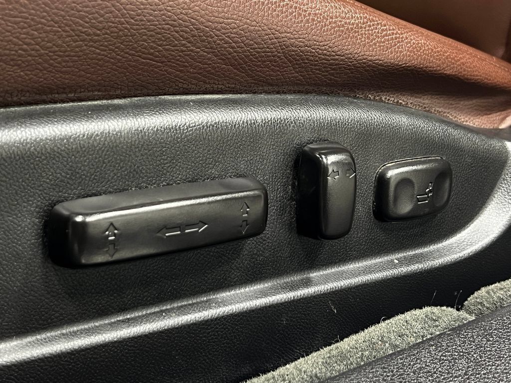Used 2016 Acura TLX FWD image 17