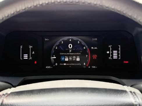 Used 2025 Toyota 4Runner SR5 AWD/4WD image 21