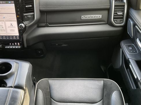 Used 2023 RAM 1500 Laramie AWD/4WD image 23