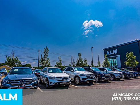 Used 2023 Chrysler Pacifica Touring-L image 53