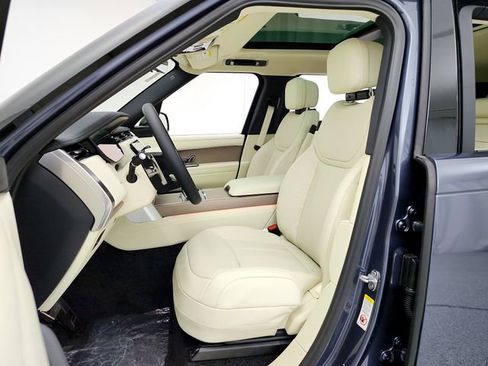 New 2026 Land Rover Range Rover Long Wheelbase SE AWD/4WD image 21