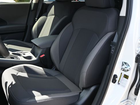 Certified 2025 Subaru Crosstrek 2.0i Premium image 15