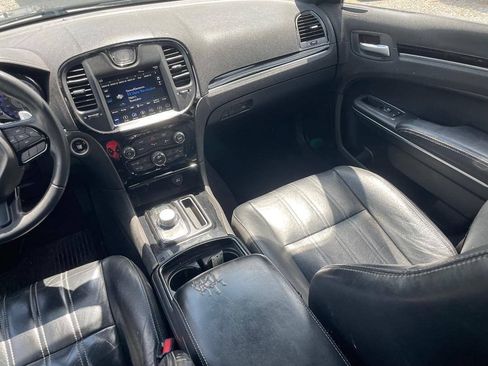 Used 2018 Chrysler 300 S w/ 300S Premium Group AWD/4WD image 15