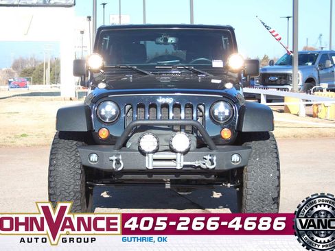 Used 2013 Jeep Wrangler Unlimited Rubicon w/ Connectivity Group image 2