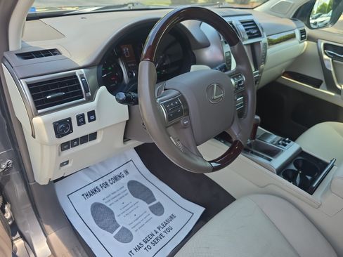 Used 2014 Lexus GX 460 w/ Premium Package AWD/4WD image 17