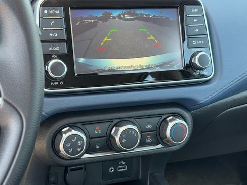 Certified 2025 Nissan Versa SV image 25