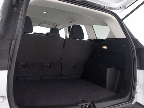 Used 2018 Ford Escape SE FWD image 40