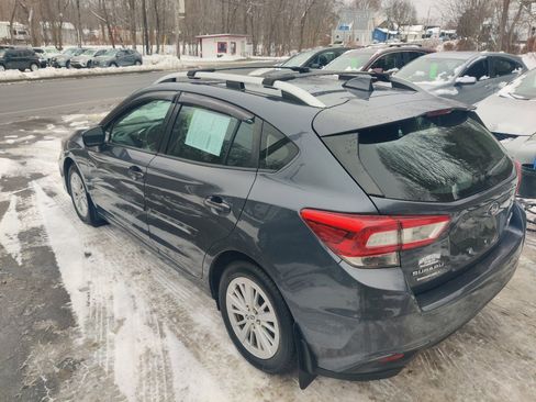 Used 2017 Subaru Impreza 2.0i Premium image 4