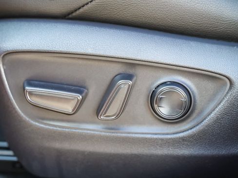 Used 2021 Toyota RAV4 SE w/ Weather & Moonroof Package image 20