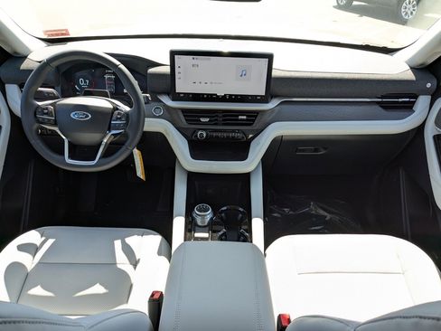 New 2026 Ford Explorer Platinum image 18