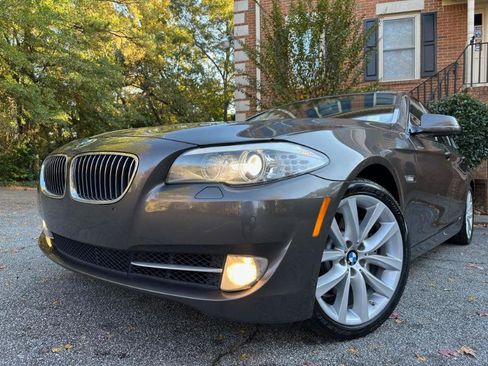 Used 2011 BMW 535i Sedan image 2