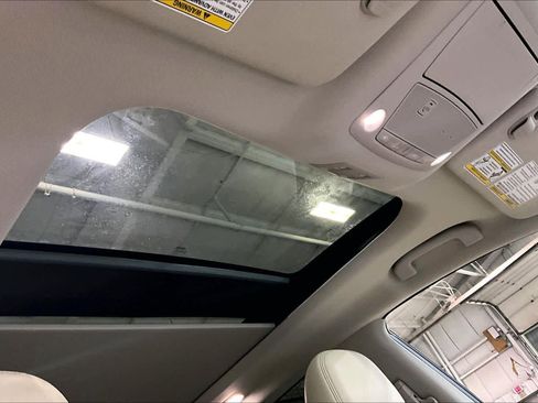 Used 2019 Nissan Murano Platinum image 14