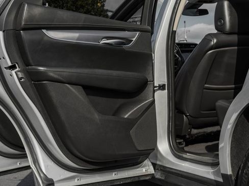 Used 2018 Cadillac XT5 Premium Luxury image 40