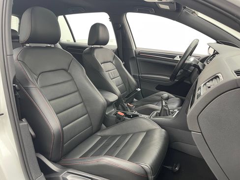 Used 2016 Volkswagen GTI Autobahn FWD image 33