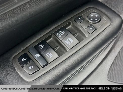 Used 2021 Jeep Grand Cherokee Laredo X AWD/4WD image 18