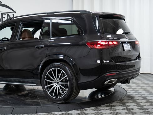 New 2026 Mercedes-Benz GLS 580 4MATIC image 29