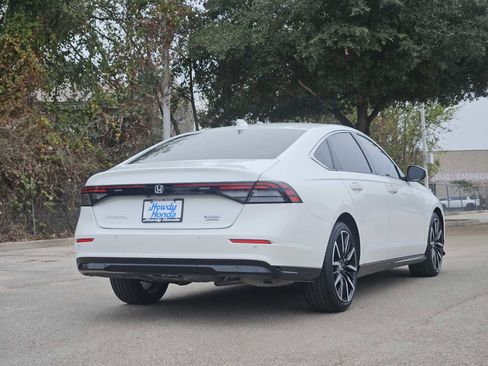 Used 2024 Honda Accord Touring image 6
