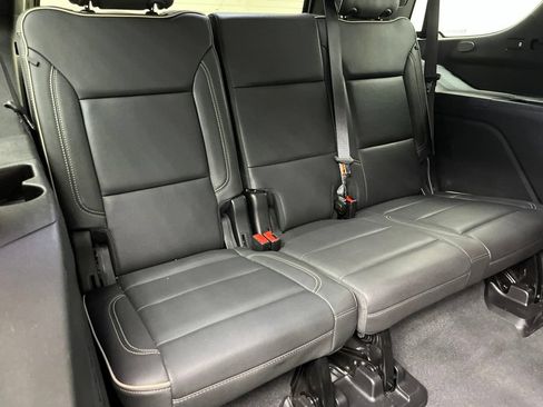 Used 2024 Chevrolet Tahoe Premier RWD image 23