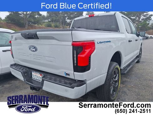 Used 2024 Ford F150 Lightning XLT AWD/4WD image 7