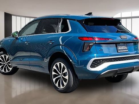 New 2026 Audi Q3 quattro 2.0T AWD/4WD image 3