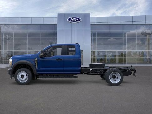 New 2026 Ford F550 4x4 Supercab Super Duty image 3