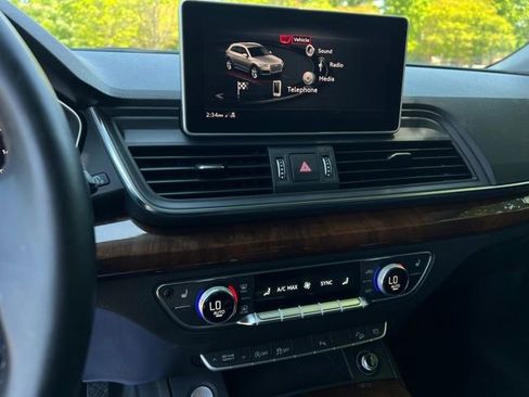 Used 2018 Audi Q5 2.0T Premium Plus w/ Premium Plus Package AWD/4WD image 38