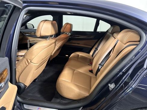 Used 2014 BMW 750Li xDrive image 25