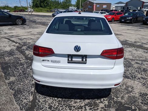 Used 2015 Volkswagen Jetta S FWD image 4