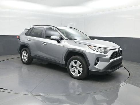 Used 2021 Toyota RAV4 XLE FWD image 35