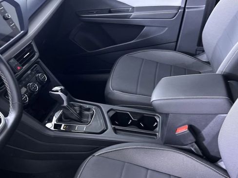 Used 2024 Volkswagen Taos SE image 20