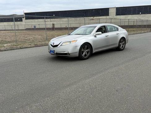 Used 2011 Acura TL 5-Speed AT with Tech Package image 2