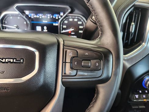 Used 2023 GMC Sierra 2500 Denali w/ Denali Ultimate Package AWD/4WD image 37
