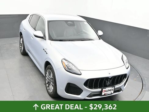 Used 2024 Maserati Grecale GT AWD/4WD image 37
