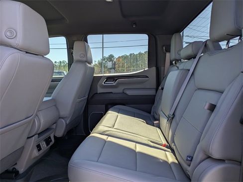 Used 2023 GMC Sierra 1500 SLT w/ X31 Off-Road Package image 15
