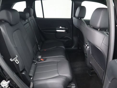 Certified 2025 Mercedes-Benz GLB 250 image 23