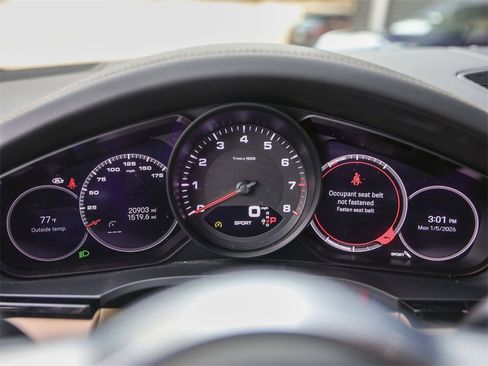 Certified 2023 Porsche Cayenne Coupe image 17