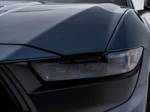 Used 2025 Ford Mustang Dark Horse image 7