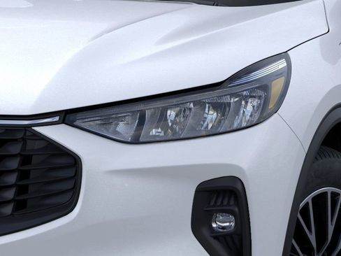 New 2024 Ford Escape SE image 18