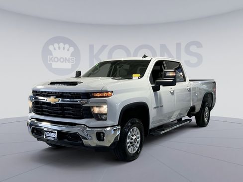 Used 2025 Chevrolet Silverado 2500 LT w/ Convenience Package AWD/4WD image 1