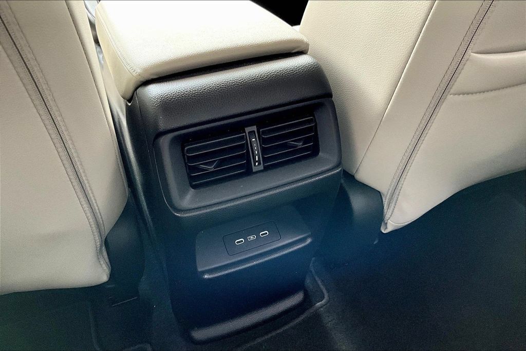 Used 2025 Honda CR-V EX-L image 10